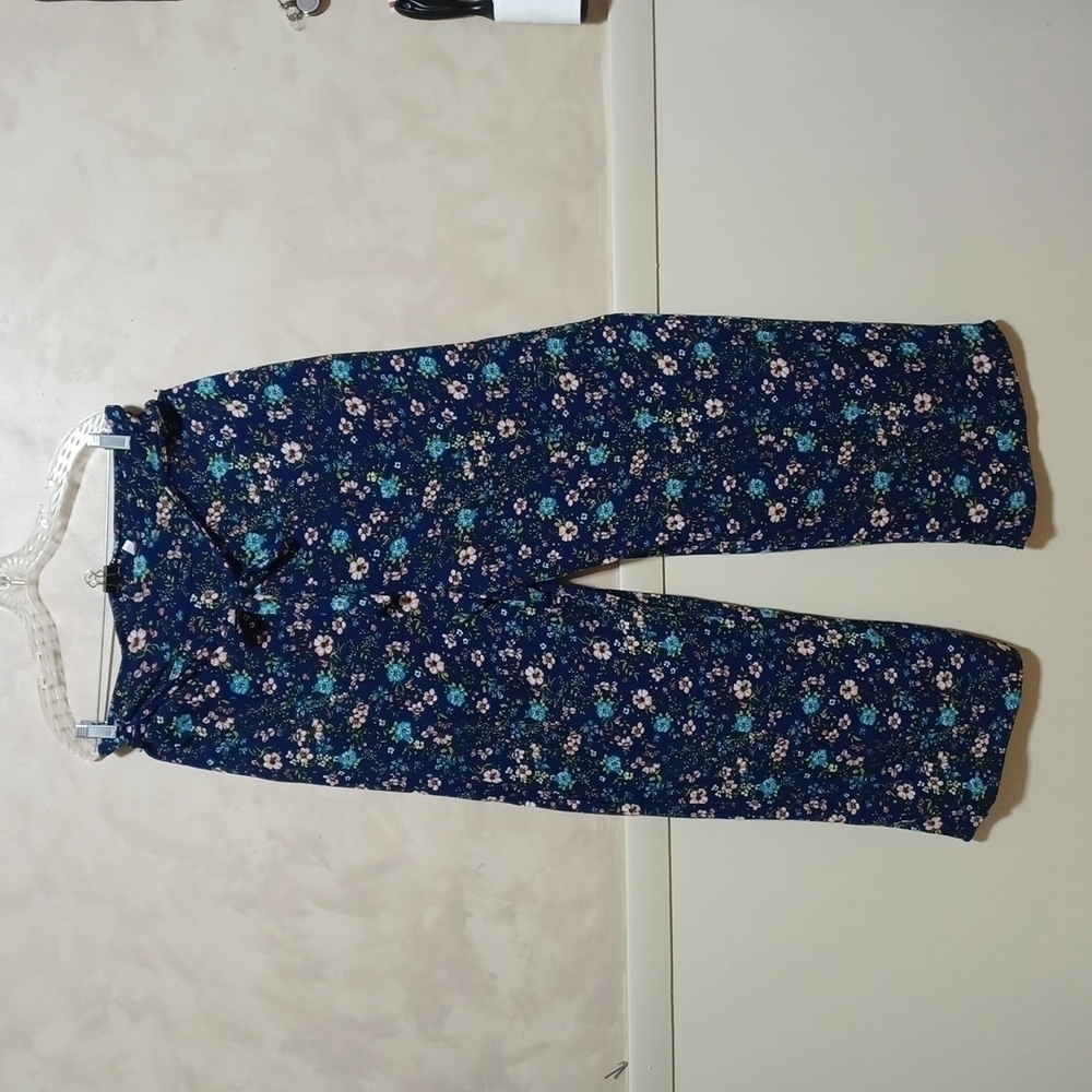 Xhilaration womens causals size XL